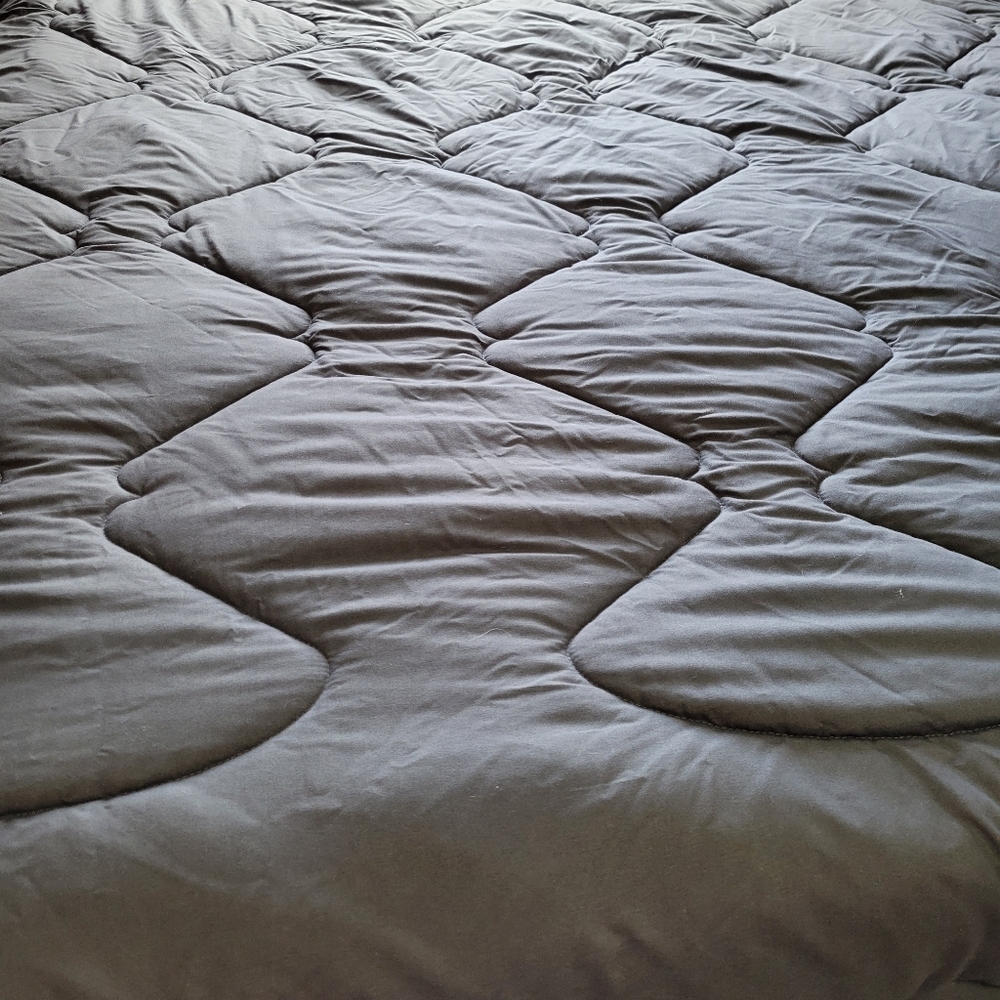 Elemuse king size comforter